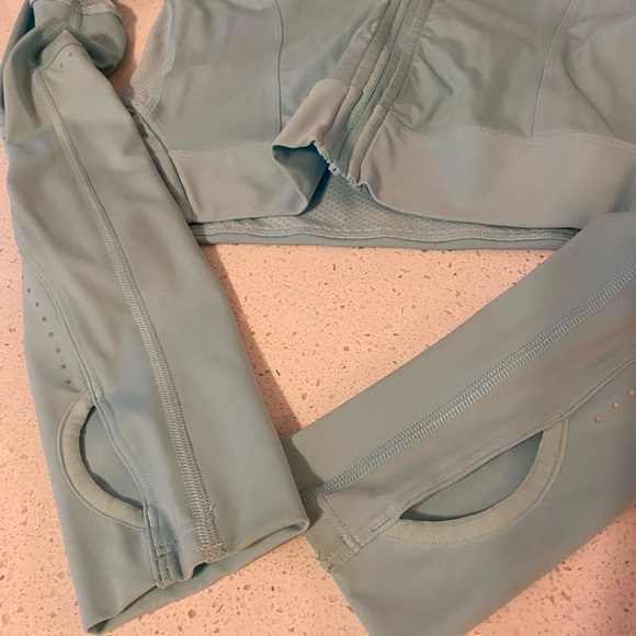 Lululemon Final Mile Jacket - Picture 7 of 7